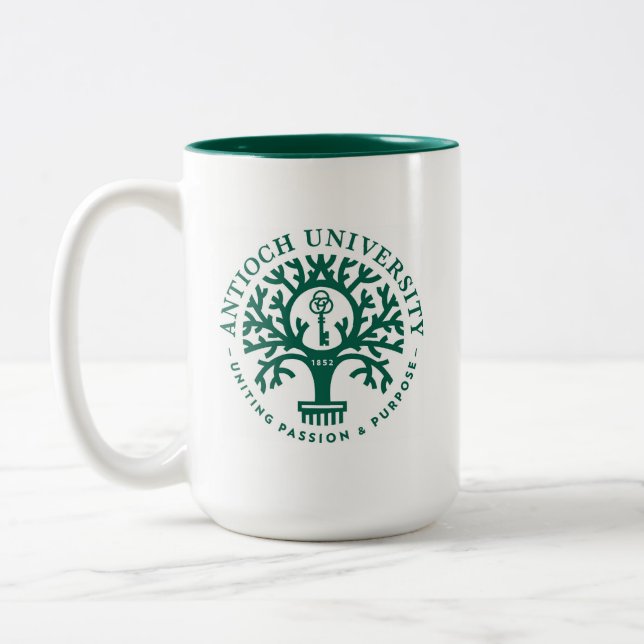 Tasse d'université d'Antioch (Gauche)