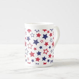 Tasse En Porcelaine Étoiles rouges et bleues, 4 juillet, fond blanc