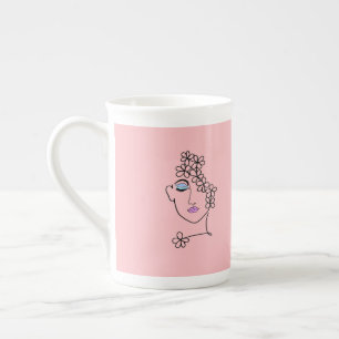 Tasse En Porcelaine Femme Avec Fleurs Ligne Art Rose