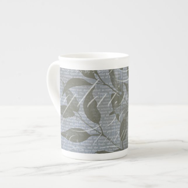 Tasse En Porcelaine Fleur de Bleu I (Devant gauche)