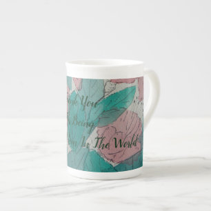 Tasse En Porcelaine fleurs et feuille roses peu précis contempory pou