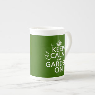 Tasse En Porcelaine Gardez le calme et le jardin dessus - toutes les