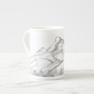 Tasse En Porcelaine Montagnes esquissées au crayon sur mug à latte