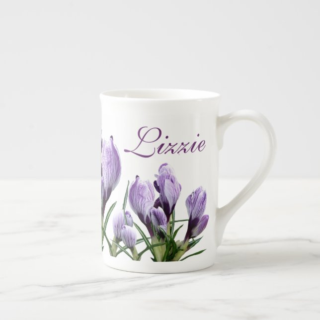 Tasse En Porcelaine Nom personnalisable Lizzie joli mauve floral fun (Droite)