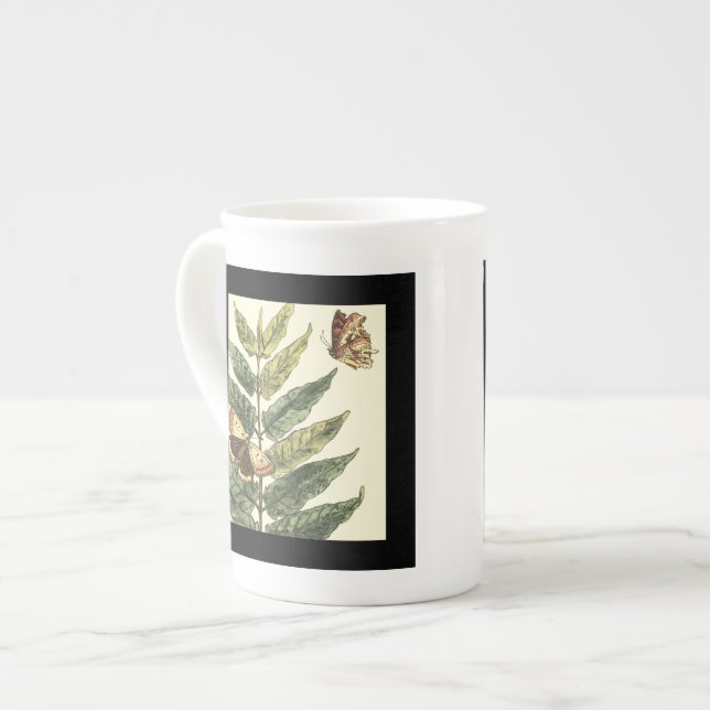 Tasse En Porcelaine Papillons et Feuilles avec cadre noir (Devant gauche)