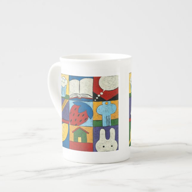 Tasse En Porcelaine Peinture de divers objets par Chariklia Zarris (Devant gauche)