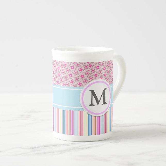 Tasse En Porcelaine Rayures et motif roses (Devant droit)