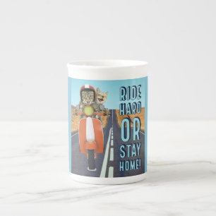 Tasse En Porcelaine Tour dur ou maison de séjour - chats sur un