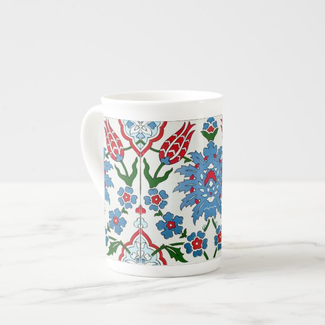 Tasse En Porcelaine tuile d'iznik (Devant gauche)