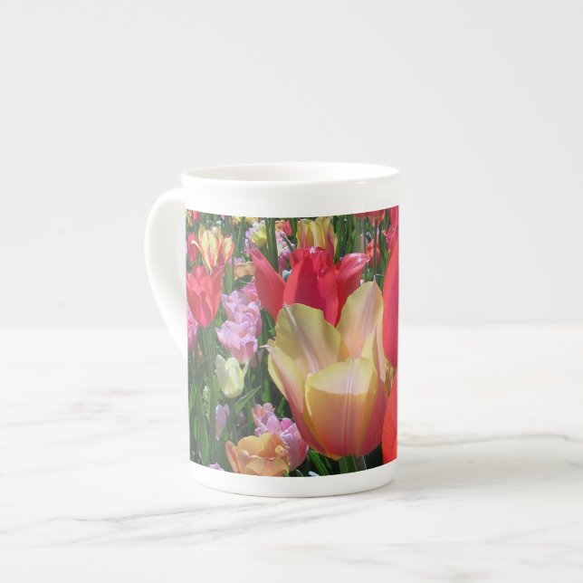 Tasse En Porcelaine Tulipes de ressort (Devant gauche)
