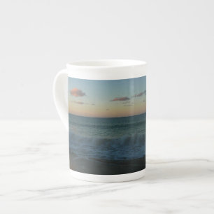 Tasse En Porcelaine Vagues s'écrasant au paysage de Sunset Beach