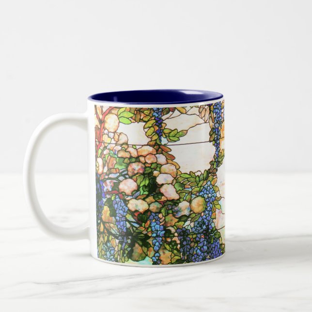 Tasse en verre souillé de Tiffany de glycines (Gauche)