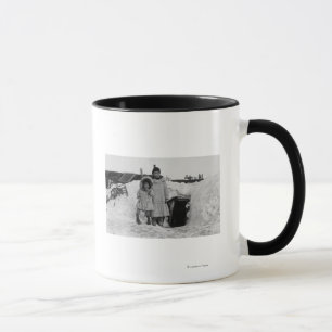 Tasse Esquimaux d'Alaska en dehors de leur photographie