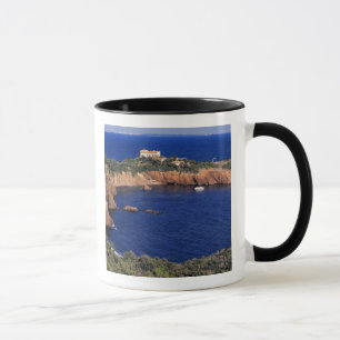 Tasse Europe, France, Theoule-sur-Mer. Un toit de tuiles
