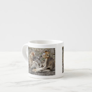 Tasse Expresso Deux singes dorés femelles avec des nouveau-nés