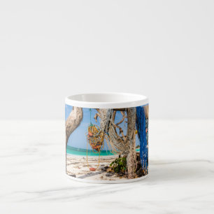 Tasse Expresso Filets de pêche séchant sur la plage