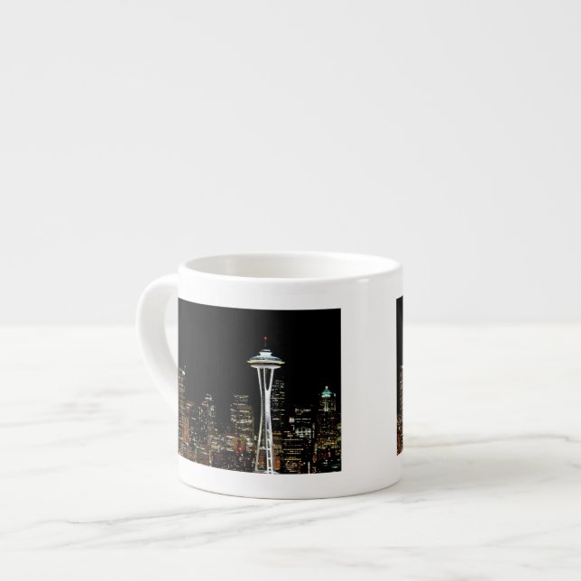 Tasse Expresso Horizon de Seattle la nuit, avec l'aiguille de (Devant gauche)