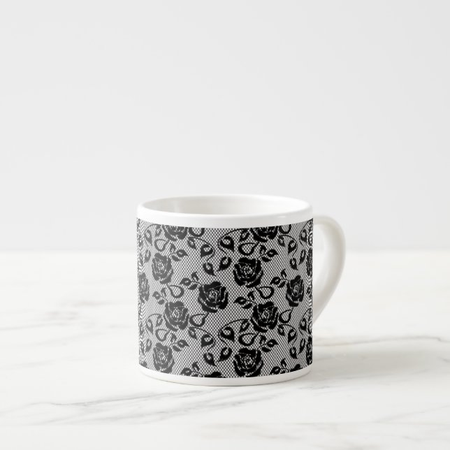 Tasse Expresso Motif noir de dentelle sur l'arrière - plan blanc (Devant droit)