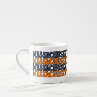 Tasse Expresso Typographie Empilée Vintage Distressée du Massachu