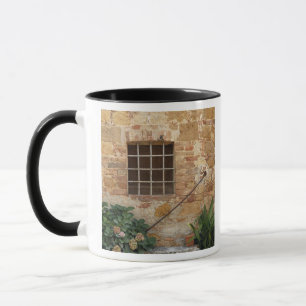 Tasse Fenêtre et mur en pierre ancienne, Pienza, Italie
