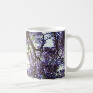 Tasse florale de tasse de fleur pourpre de