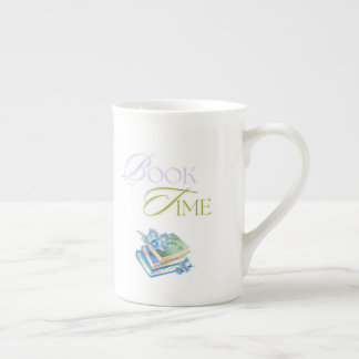 Tasse für Buchliebhaberinnen und -liebhaber