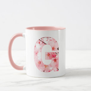 Tasse G initiale florale Nom et traits personnal
