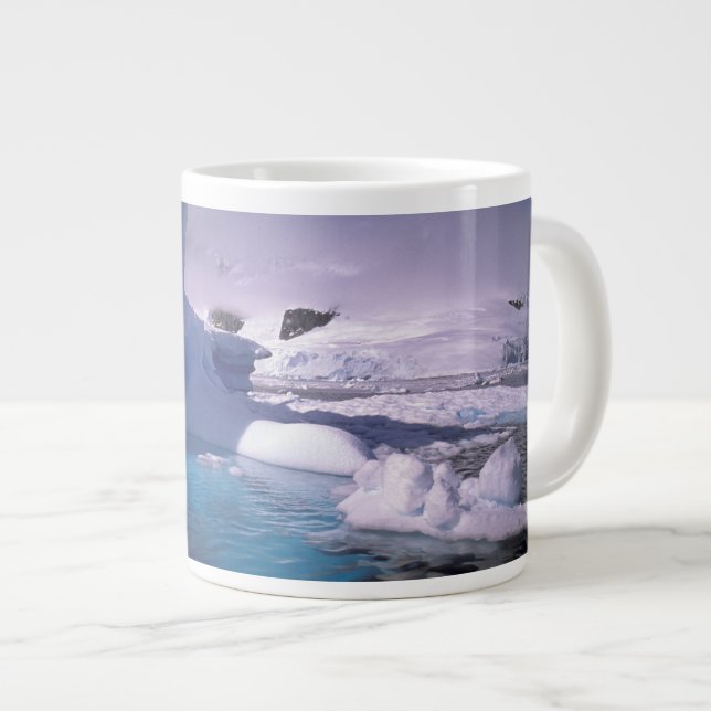 Tasse Géante Antarctique. Paysages glaciaires antarctiques 2 (Devant droit)