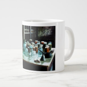 Tasse Géante Bocaux de conservation. Cuillères et entonnoir