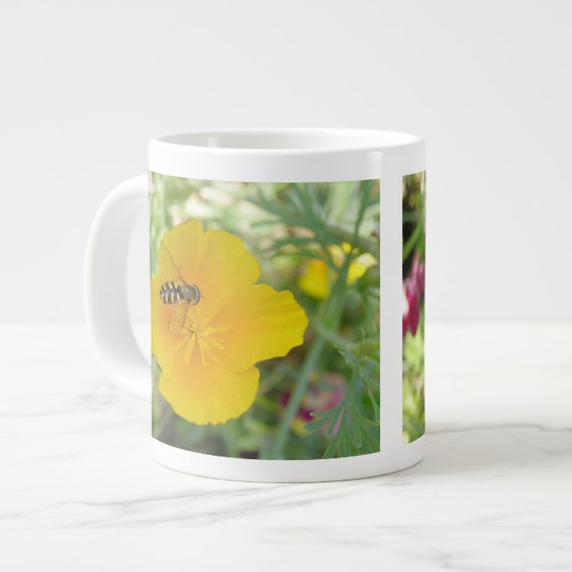 Tasse Géante Hoverfly et California Poppy Mug (Devant gauche)