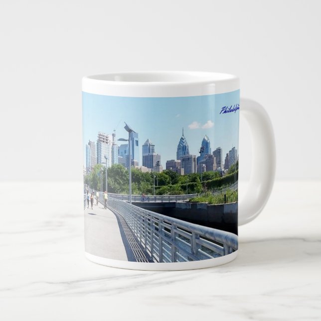 Tasse Géante JUMBO MUG - Philadephia Boardwalk avec skyline (Devant droit)