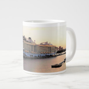 Tasse Géante Nassau Harbour Daybreak avec bateau de croisière