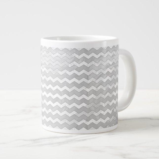 Tasse Géante Rainy Sky Grey Chevron Motif (Devant droit)