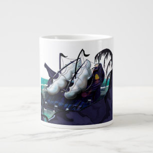 Tasse Géante Vieux navire pirate à voiles amarré