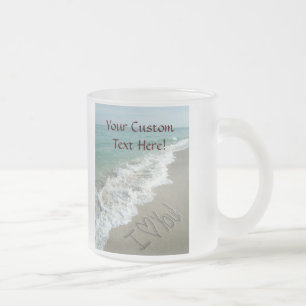 Tasse Givré Écriture de sable sur la plage, je t'aime