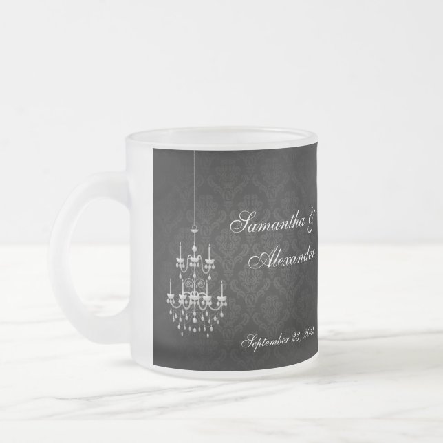 Tasse Givré Noir avec la silhouette blanche de lustre (Gauche)
