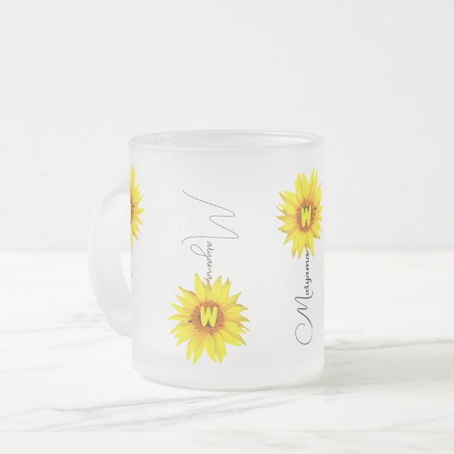 Tasse Givré Nom et monogramme personnalisés avec fleur de sole (Devant gauche)