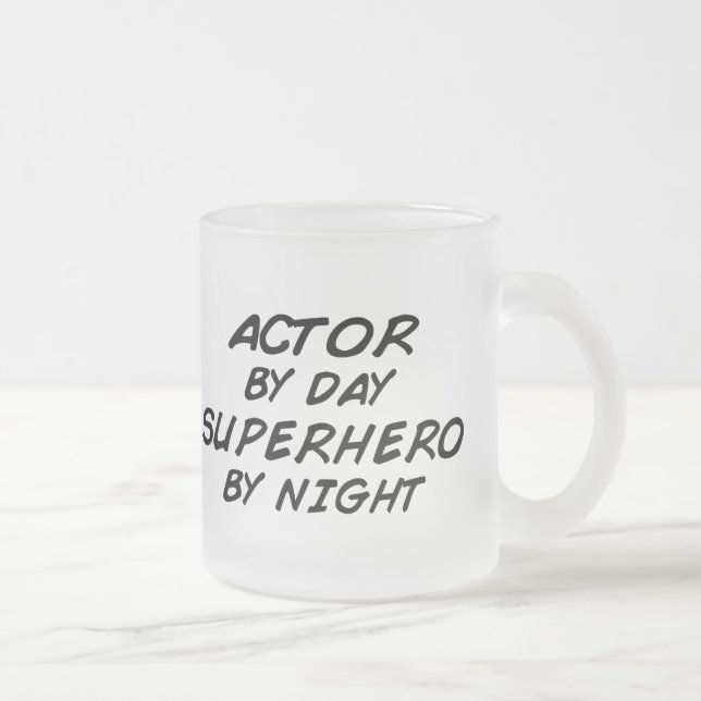 Tasse Givré Super héros d'acteur par nuit (Droit)