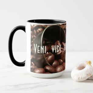 Tasse Grains de café de rôti et photographie foncés d