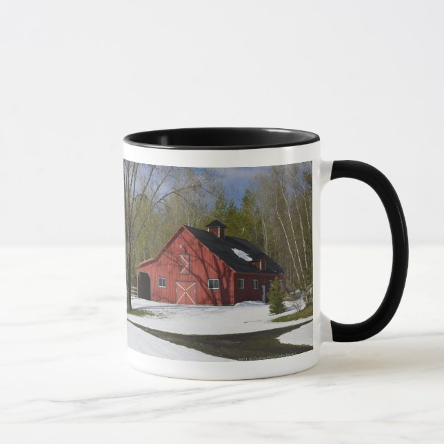 Tasse Grange rouge en hiver (Droite)
