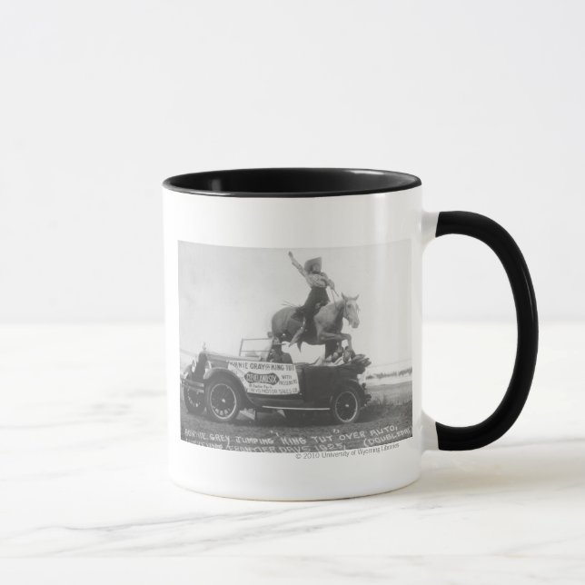 Tasse Gris mignon sautant son cheval (Droite)