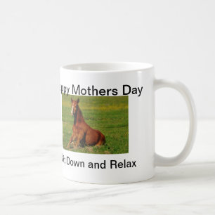 Tasse heureuse de cheval de jour de mères