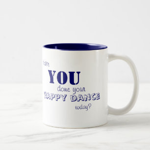 Tasse heureuse de danse