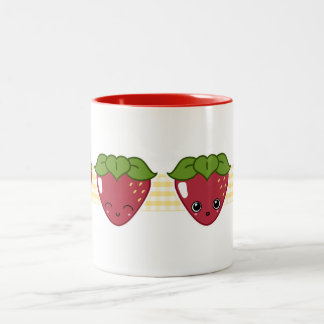 Tasse heureuse de fraise