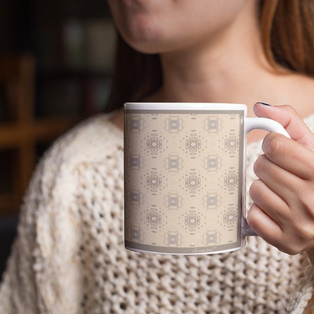 Tasse in Beige und Braun (Von Creator hochgeladen)