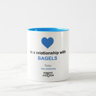 Tasse: In einem Verhältnis zu den Bageln Zweifarbige Tasse