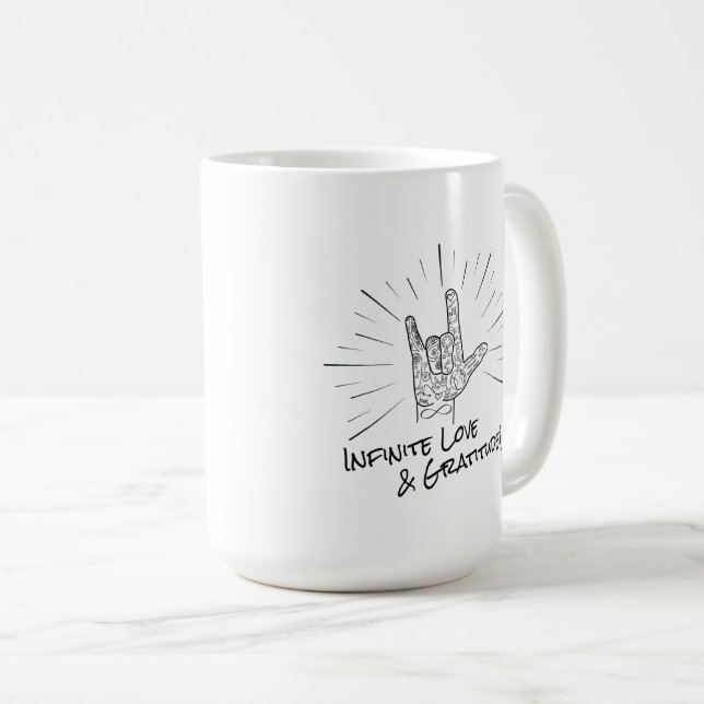 Tasse infinie d'anniversaire d'amour et de (Devant droit)