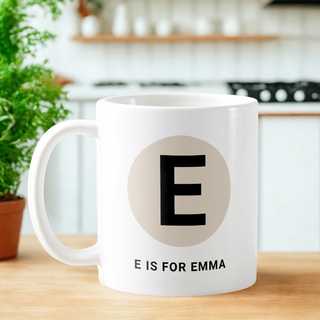 Tasse initiale moderne – Design “E est pour [Nom]” (Créateur téléchargé)