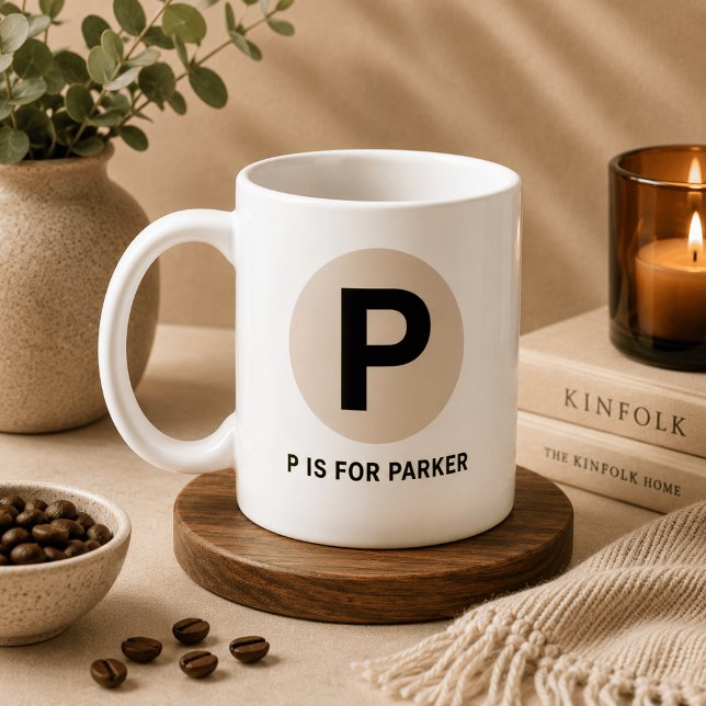 Tasse initiale moderne – Design “P est pour [Nom]” (Créateur téléchargé)