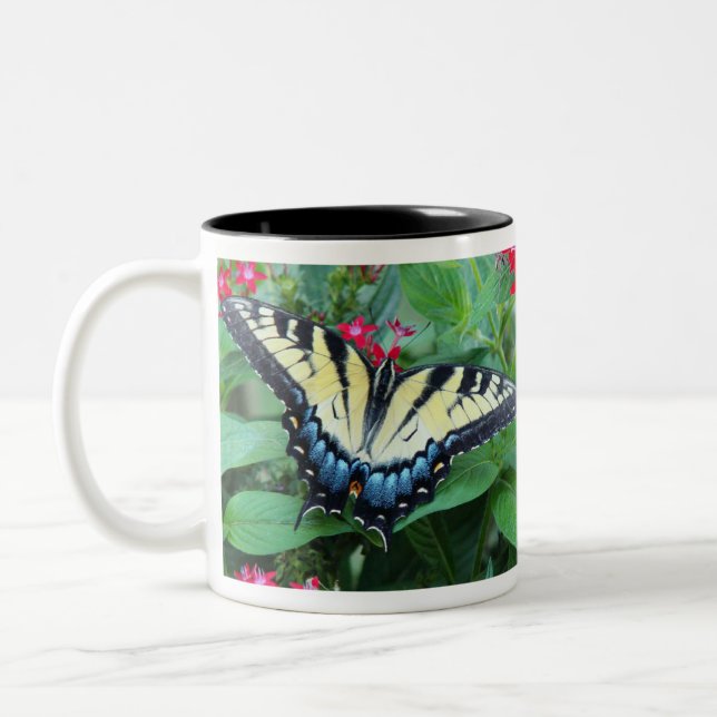Tasse jaune de papillon de machaon (Gauche)